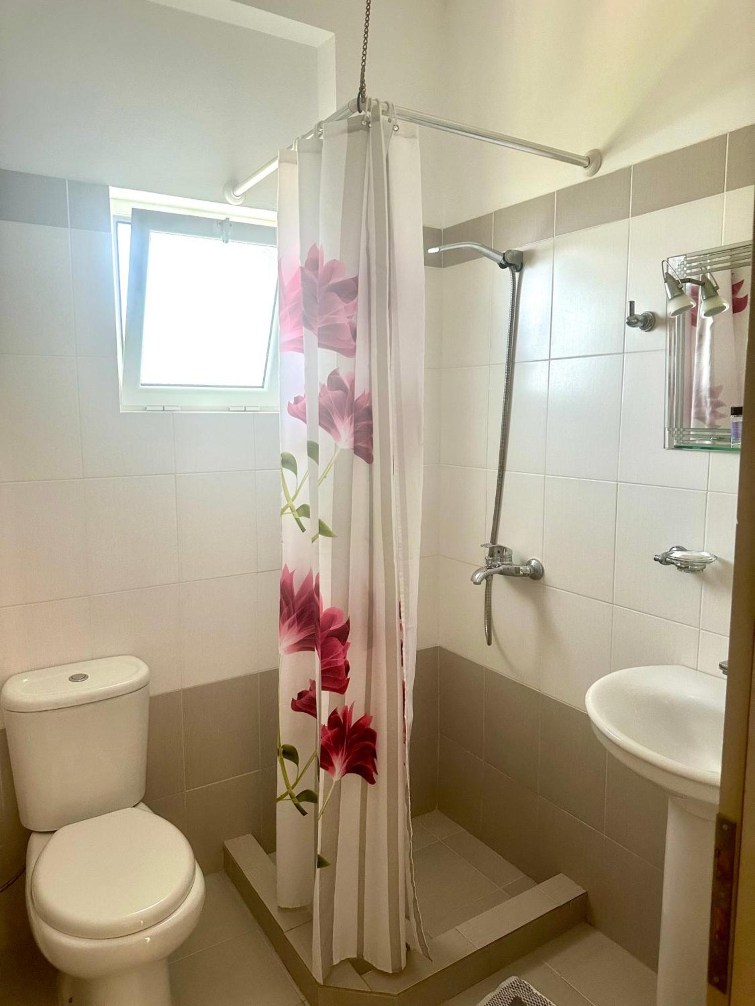 Apartment Lumra Lukovë